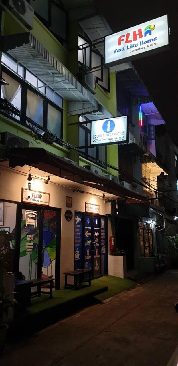 Feel Like Home Dormitory & Cafe Bangkok Exterior photo